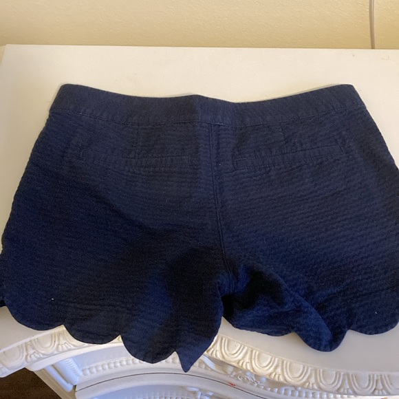 Lilly Pulitzer Buttercup short - Picture 5 of 5